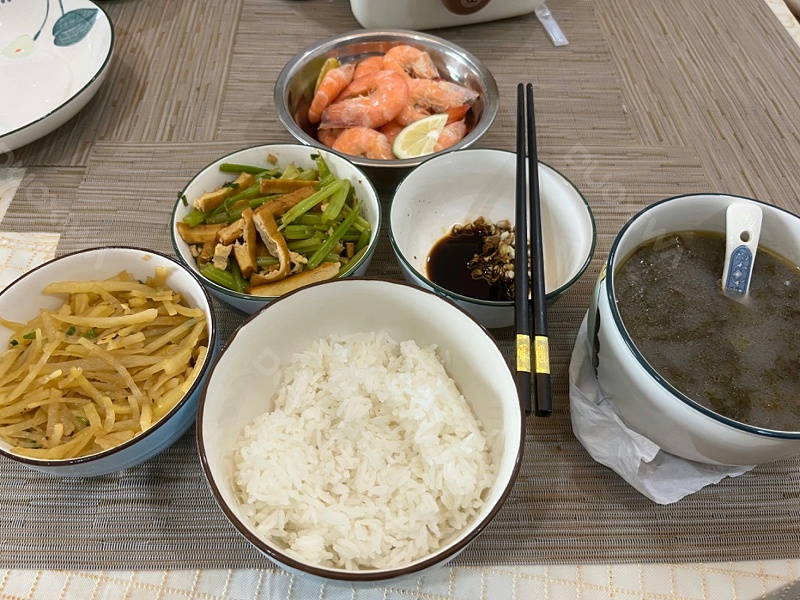 营养月子餐