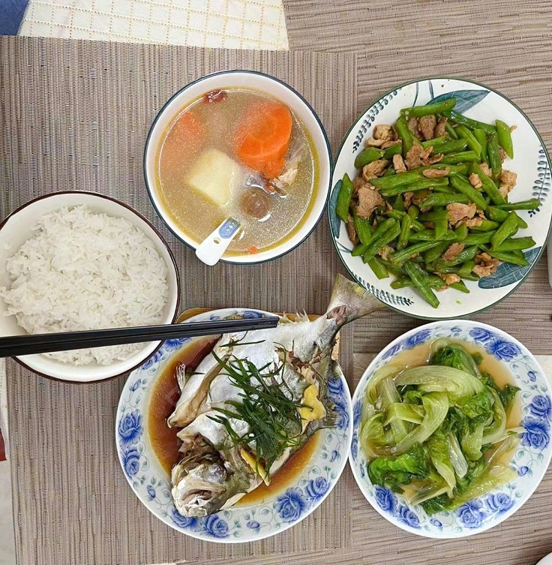 营养月子餐
