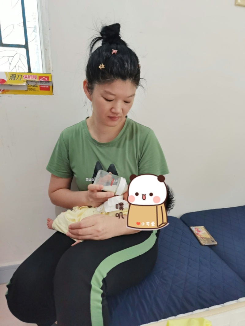 初为父母遇良助：伍姐专业热情服务，贴心照料暖人心！