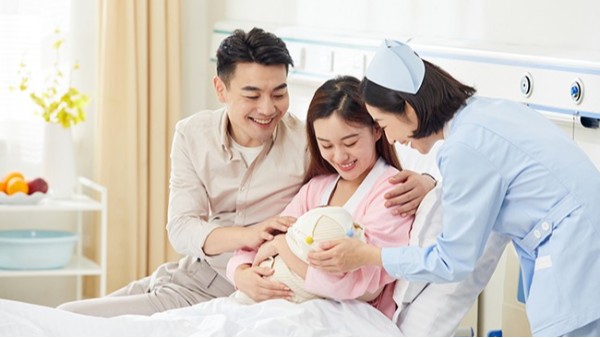 月子服务和月嫂服务有什么区别？