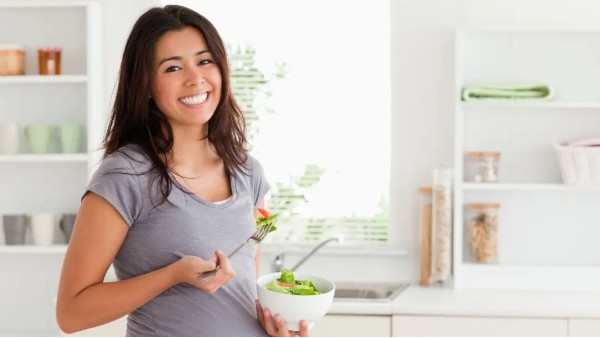孕早期，还只知道吃叶酸？这几种营养一定要补到位！