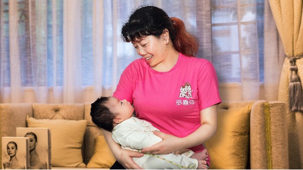 月嫂在哪个平台找：选择多喜娃寻找合适的月嫂