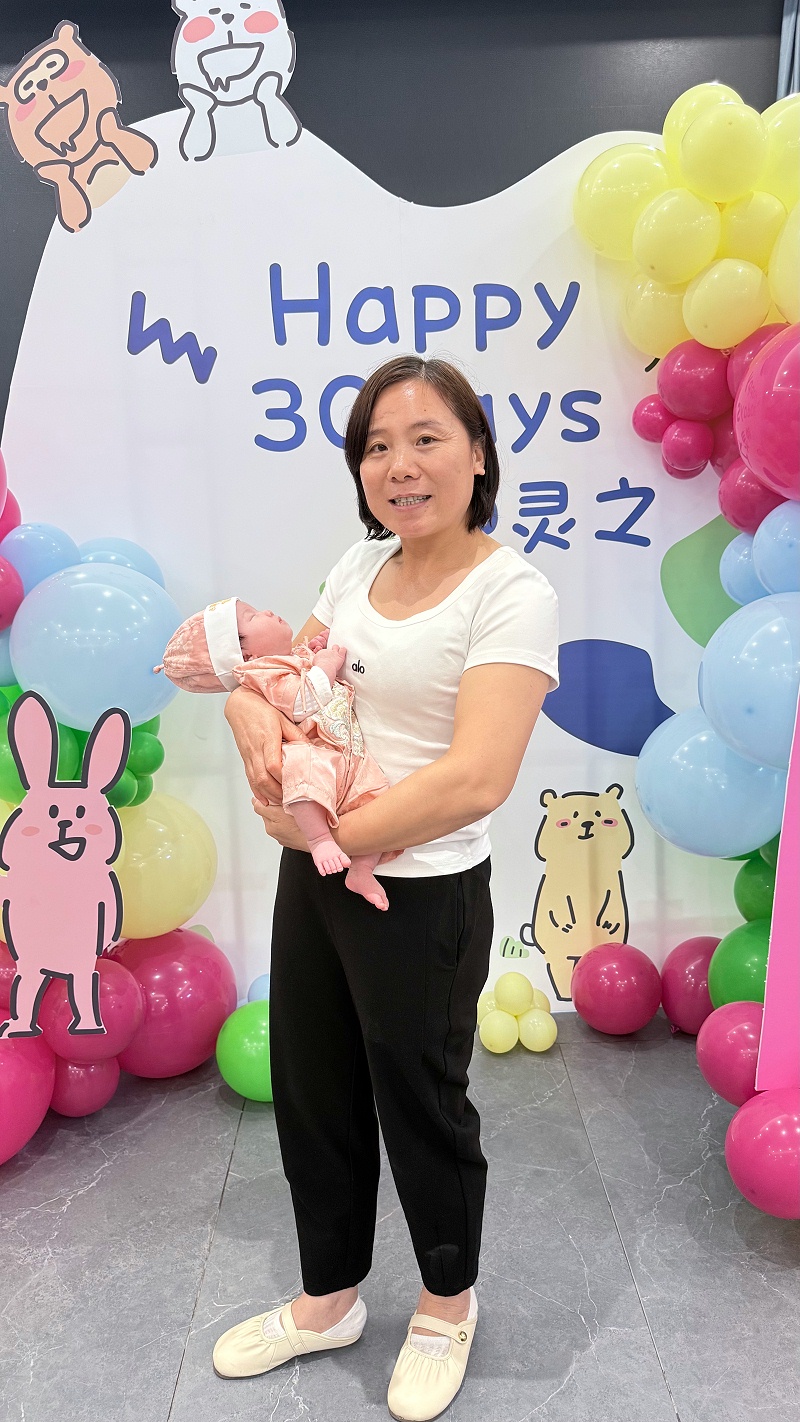 超赞月嫂琳姐：贴心照料母婴，专业安抚敏宝，家人一致好评