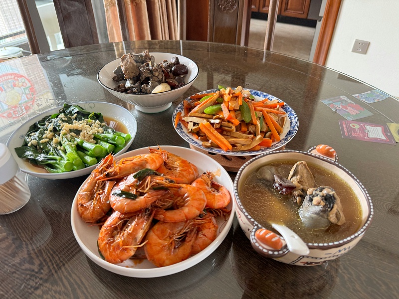 超赞月嫂琳姐：贴心照料母婴，专业安抚敏宝，家人一致好评