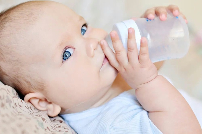 不同月龄需要喝多少水
