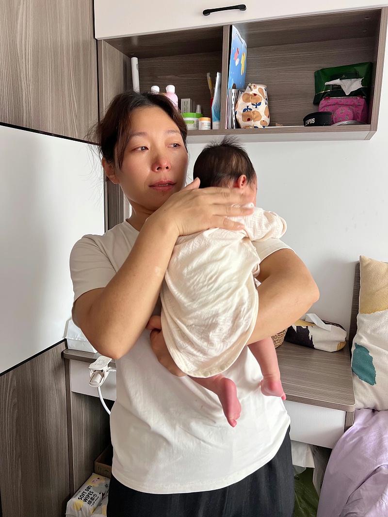 霞姐月嫂：温情守护，不是亲人却胜似亲人的月子天使！