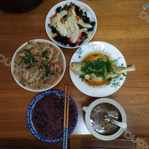 营养月子餐