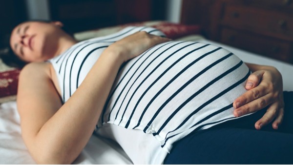 孕妇睡觉打鼾会影响胎儿健康吗，孕妇打鼾是什么原因