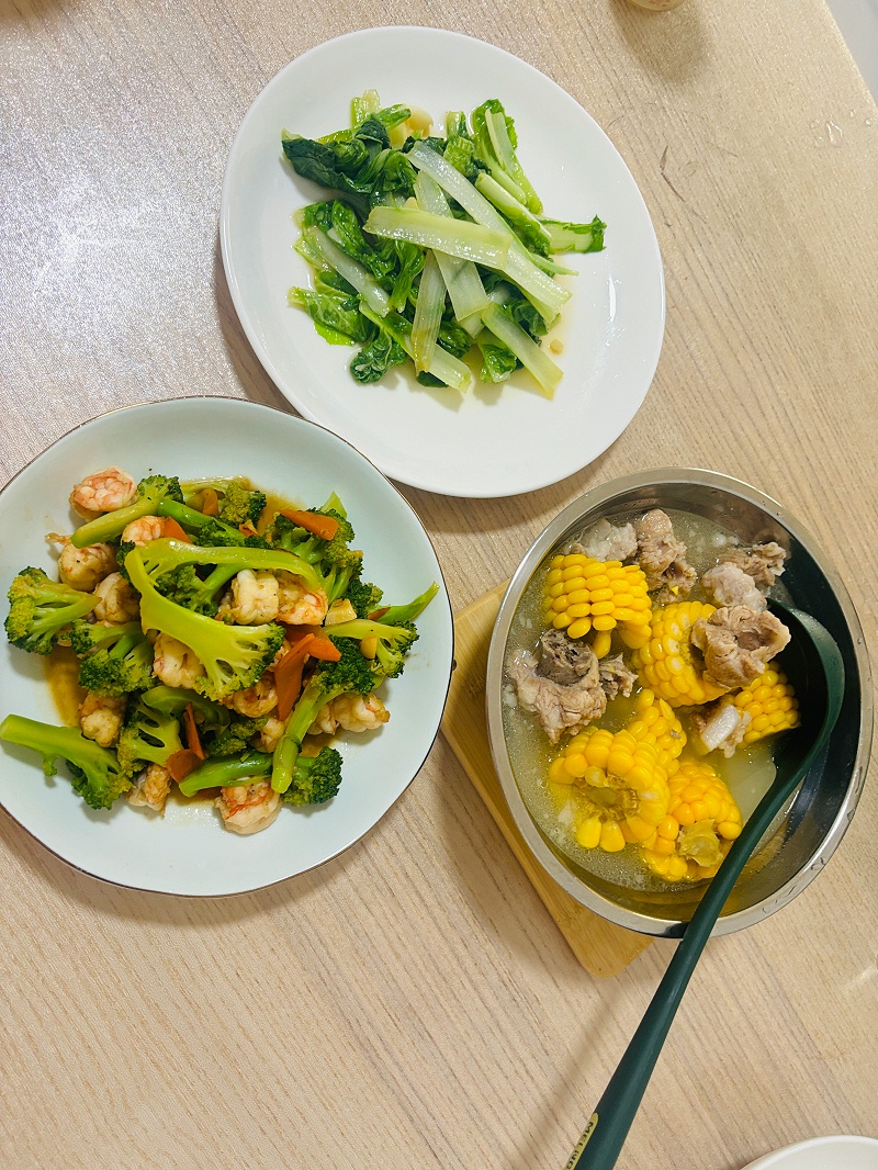 胡姐专业又贴心：高效上岗，护理精湛，月子餐佳融情深