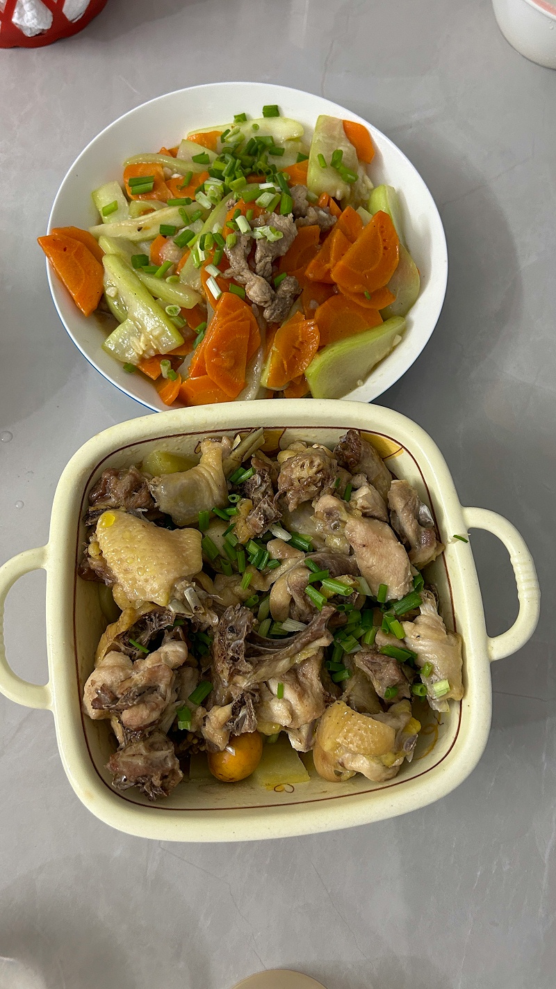 月嫂张阿姨暖心相伴一月：细致照料宝宝，贴心调理宝妈胃口