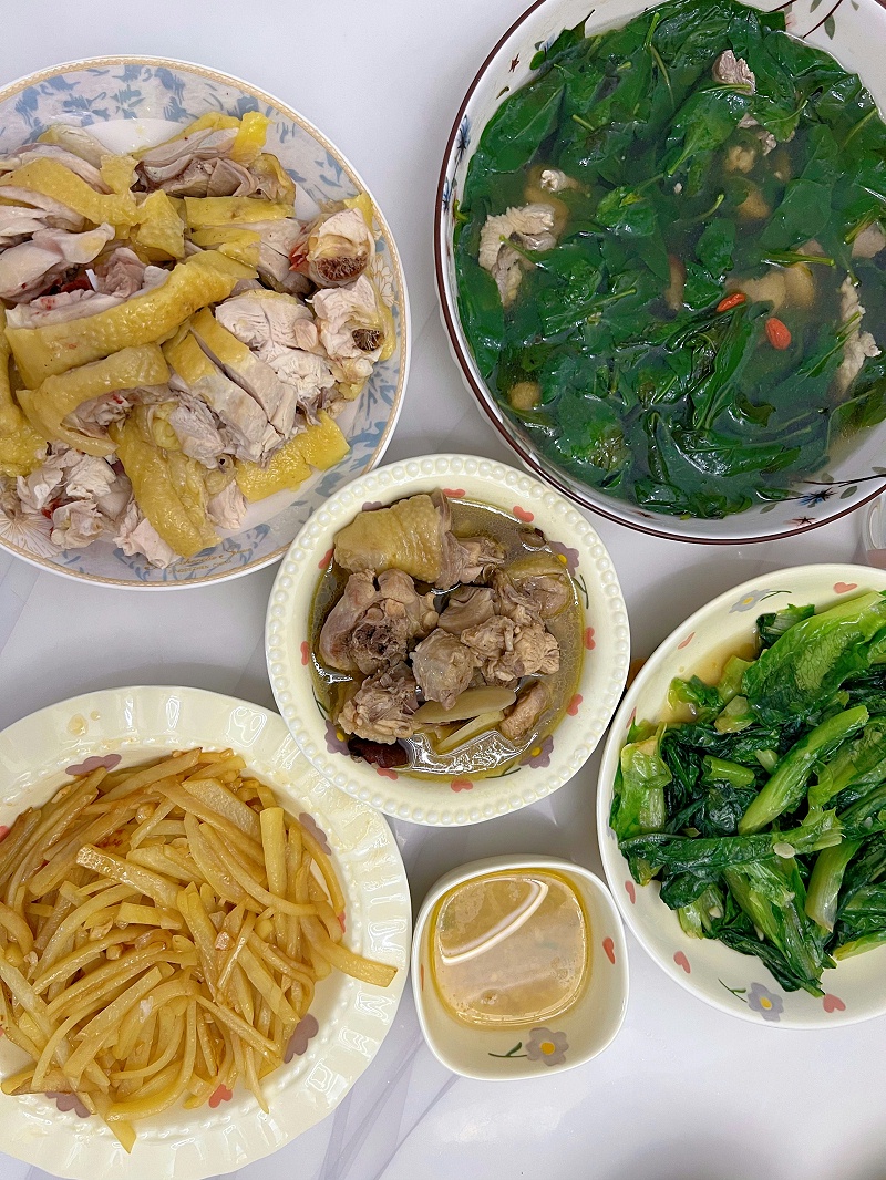 满月感恩！庄姐贴心照料宝宝与宝妈，专业细致获全家点赞推荐
